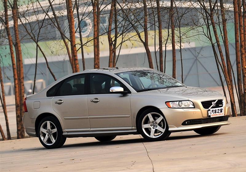 2009 2.5L T5 R-Design