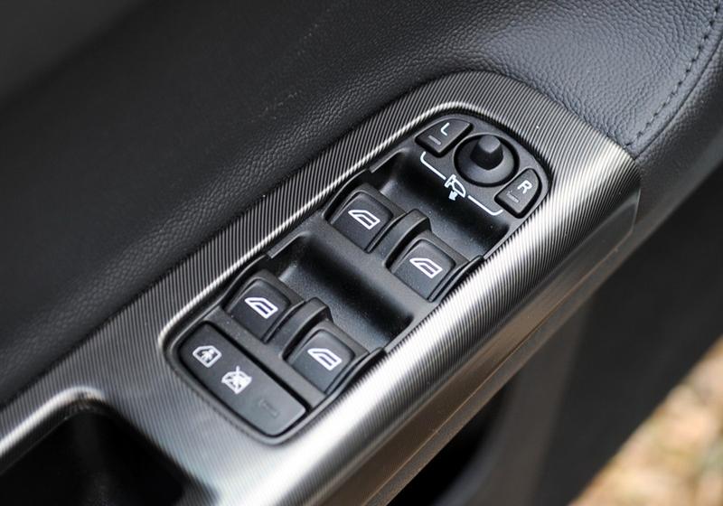 2009 2.5L T5 R-Design