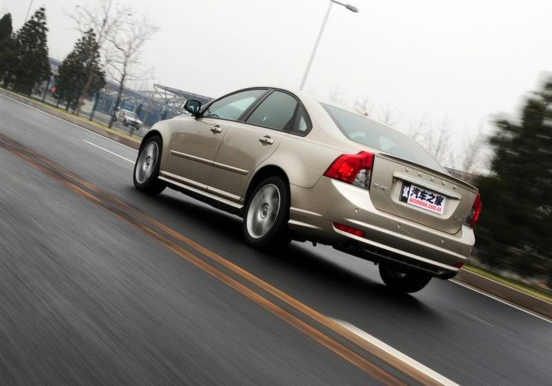 2009 2.5L T5 R-Design