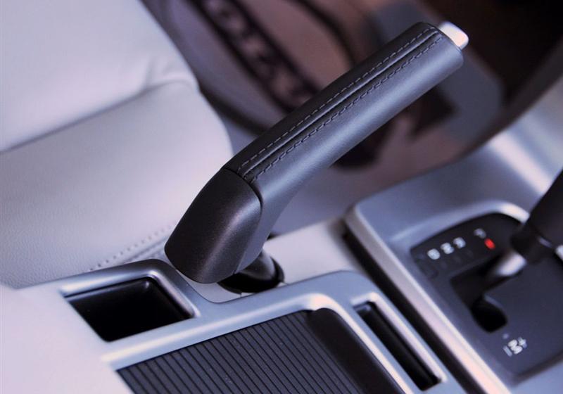 2008�� 2.4i R-Design