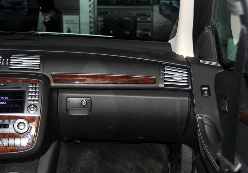 2011�� R300L ������