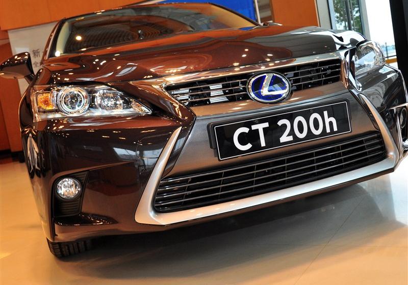 2014 CT200h ʰ ɫ