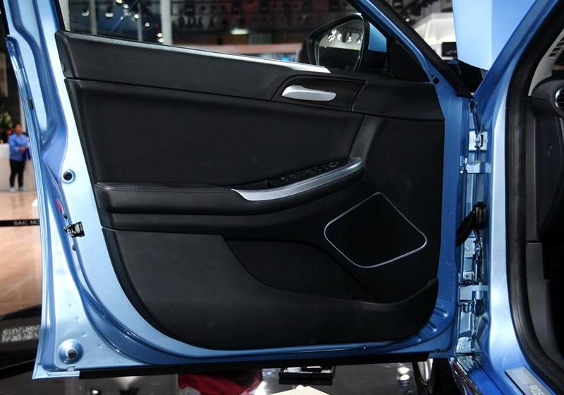 2014 550 Plug-in 콢