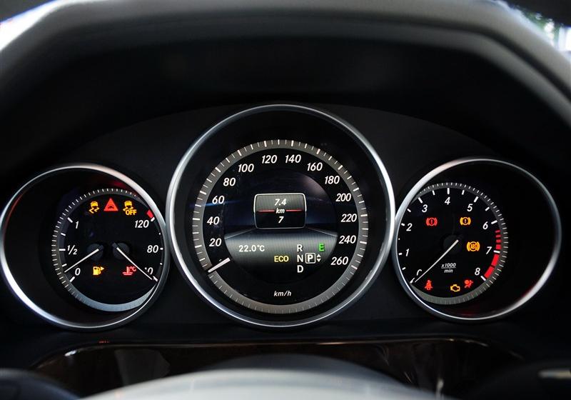 2014�� �Ŀ� E260L ������