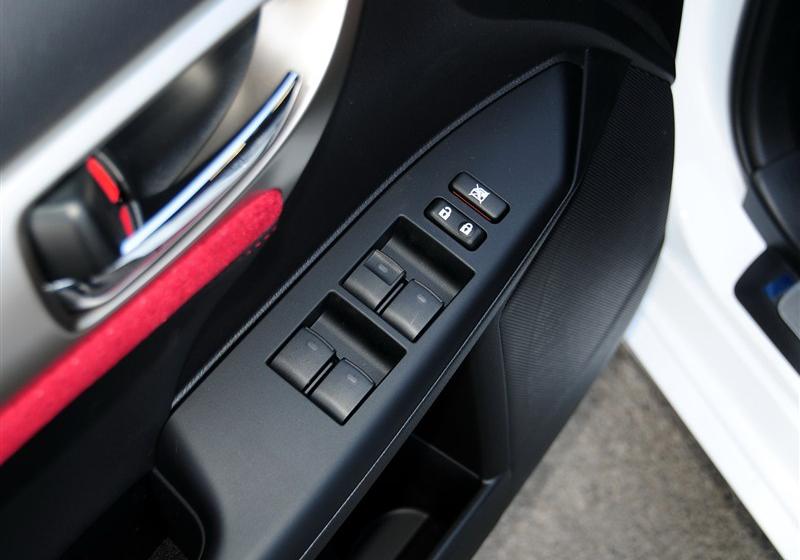 2014 CT200h F-Sport ˫ɫ