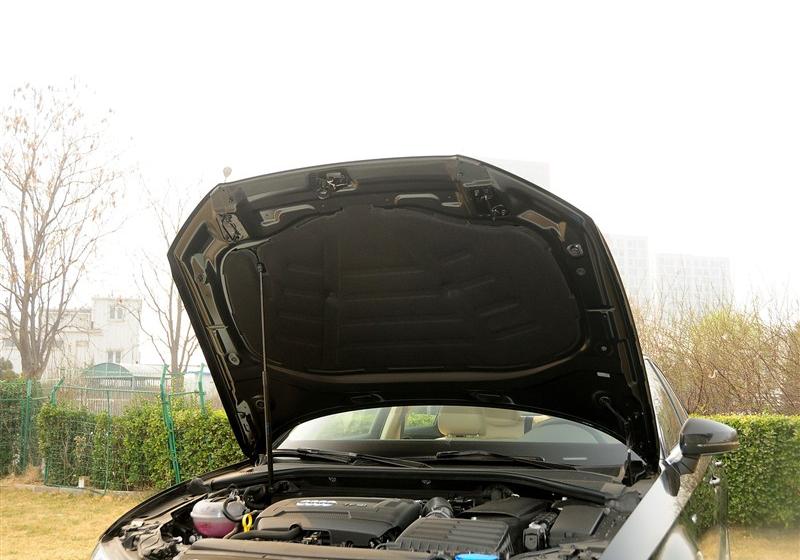 2014�� Limousine 40 TFSI S line������