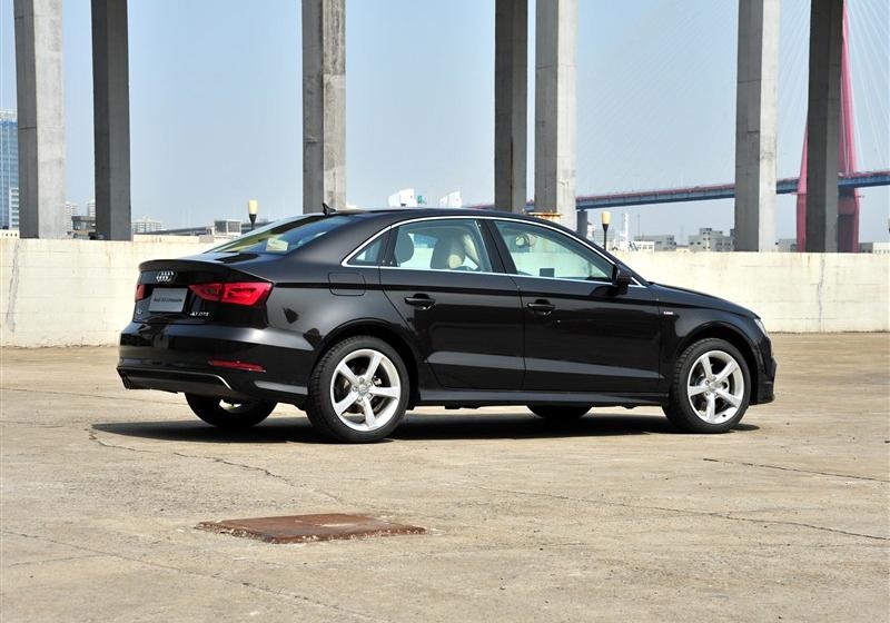 2014 Limousine 40 TFSI S line