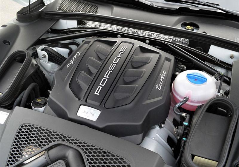 2014 Macan Turbo 3.6T