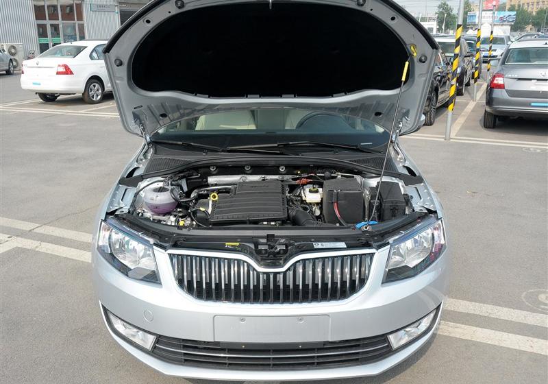 2015�� 1.6L �ֶ��ݿ���