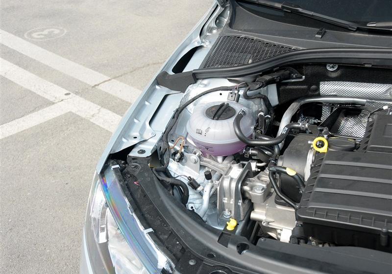 2015�� 1.6L �ֶ��ݿ���