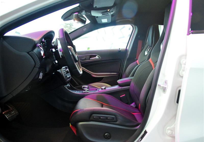 2014�� A45 AMG 4MATIC