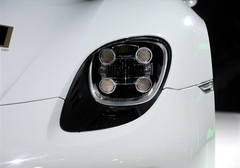 2014 Spyder Weissach package 4.6L