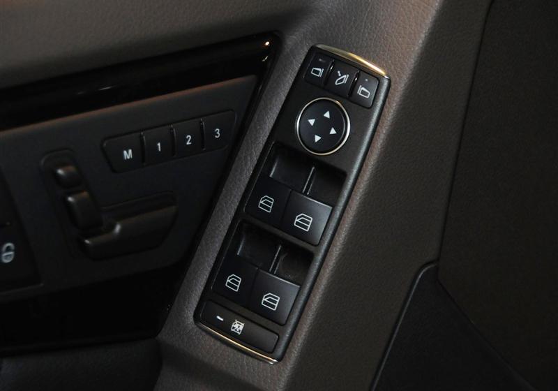 2013�� �Ŀ� GLK 300 4MATIC ������