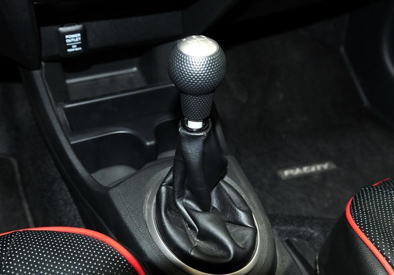 2011�� 1.5L �ֶ�������