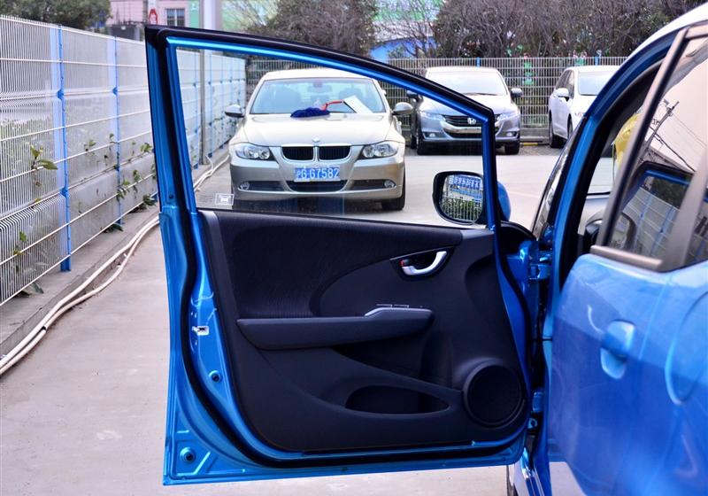 2011�� 1.5L �Զ�ȫ���촰��