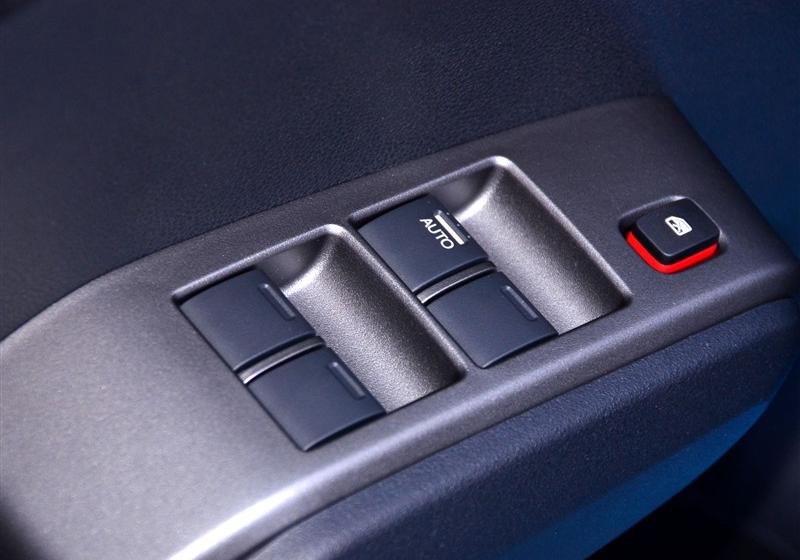 2011�� 1.5L �Զ�ȫ���촰��