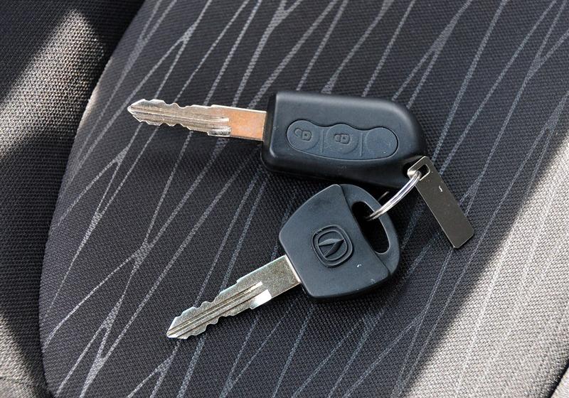 2012�� 1.0L �ֶ�������