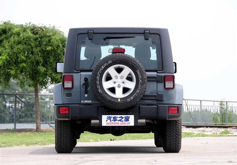 2014 2.8TD Ű Sahara