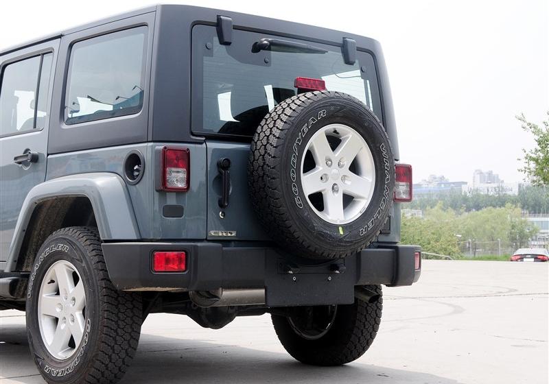 2014 2.8TD Ű Sahara