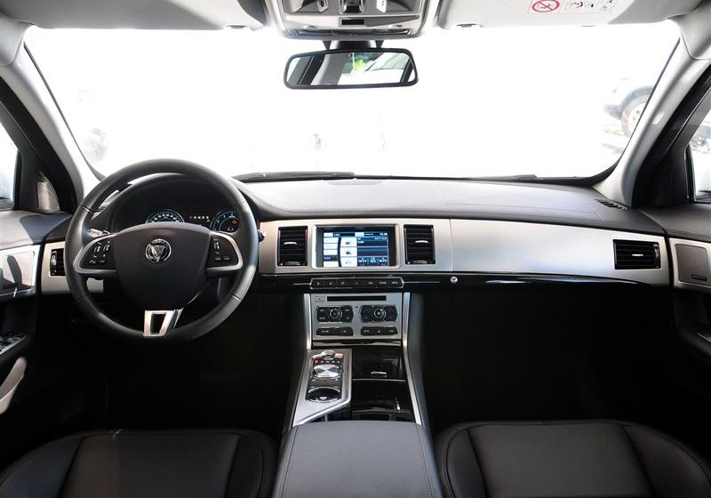 2014 XF 3.0 SC Sport Club