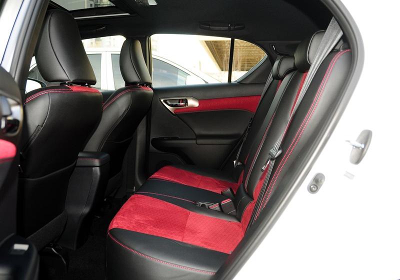 2014 CT200h F-Sport ˫ɫ