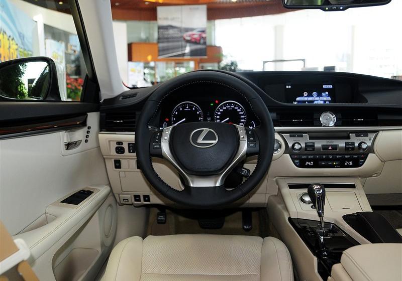 2013 250 Mark Levinson