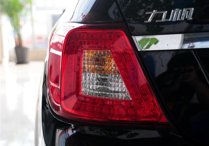 2013�� 1.8L ��׼��LX