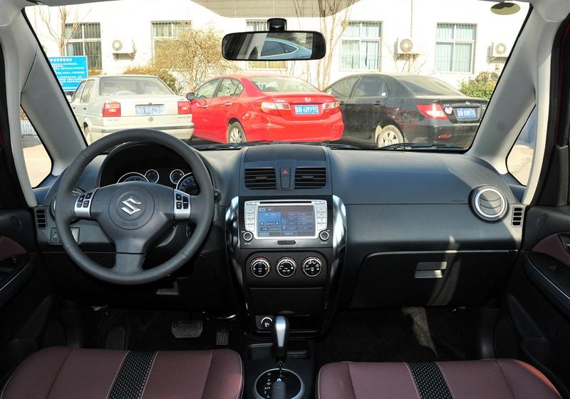 2012�� ���� 1.8L �Զ��˶���