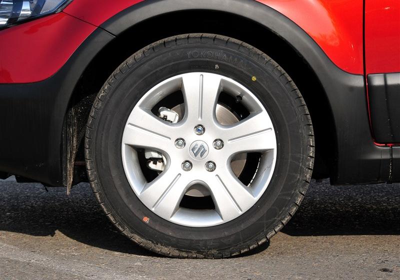 2012�� ���� 1.8L �Զ��˶���