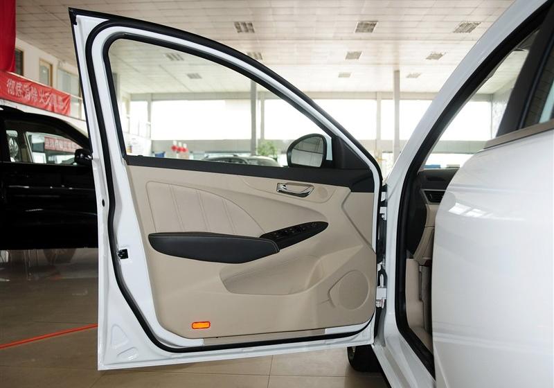 2013 1.6L DVVT CVTа