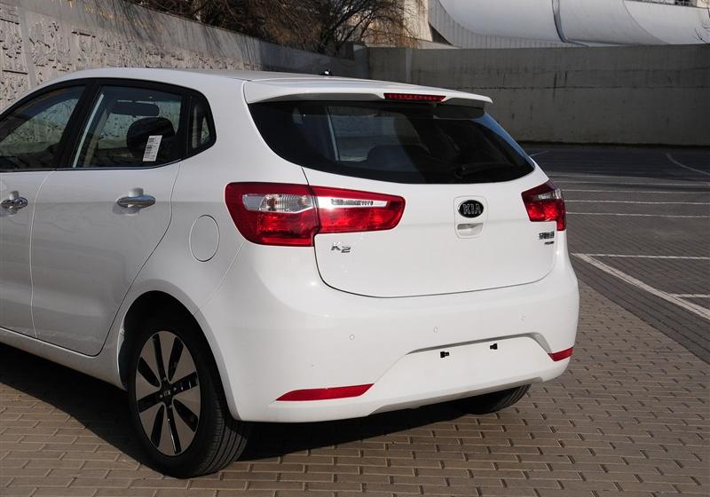 2012  1.6L AT Premium