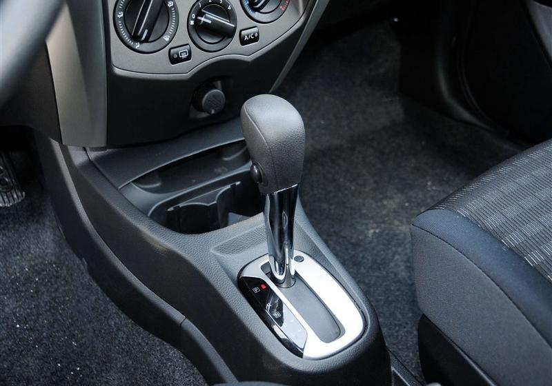 2013�� ����� 1.6XL CVT���ʰ�