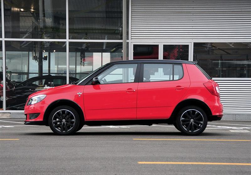 2013 1.6L ԶMonte carlo