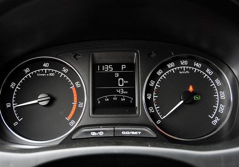 2013 1.6L ԶMonte carlo