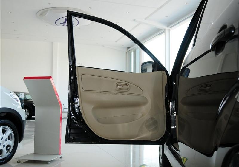 2011�� ��ֵ�� 1.3L �ֶ�5��