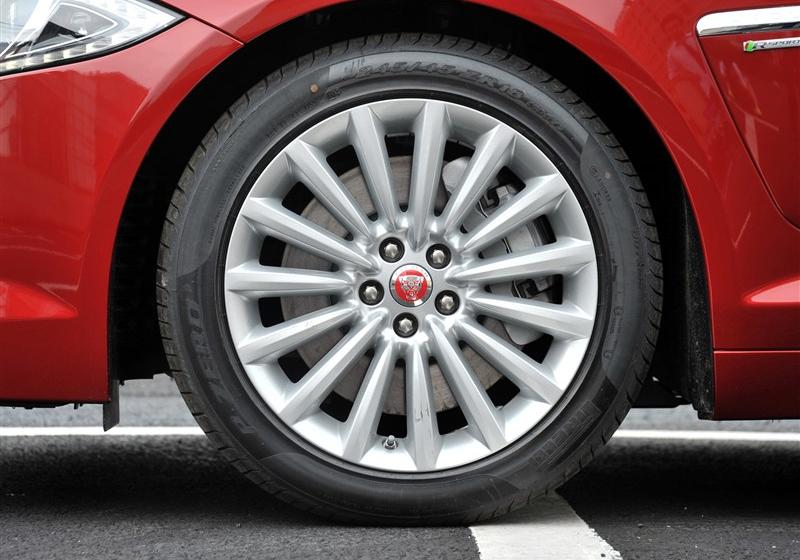 2015 XF 3.0 SC R-Sport 