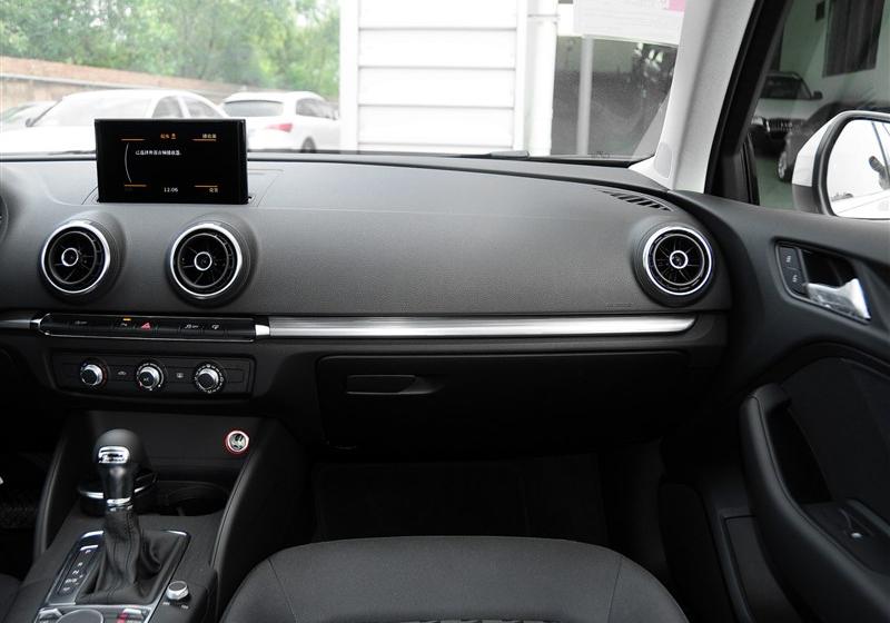 2014 Limousine 35 TFSI ʱ