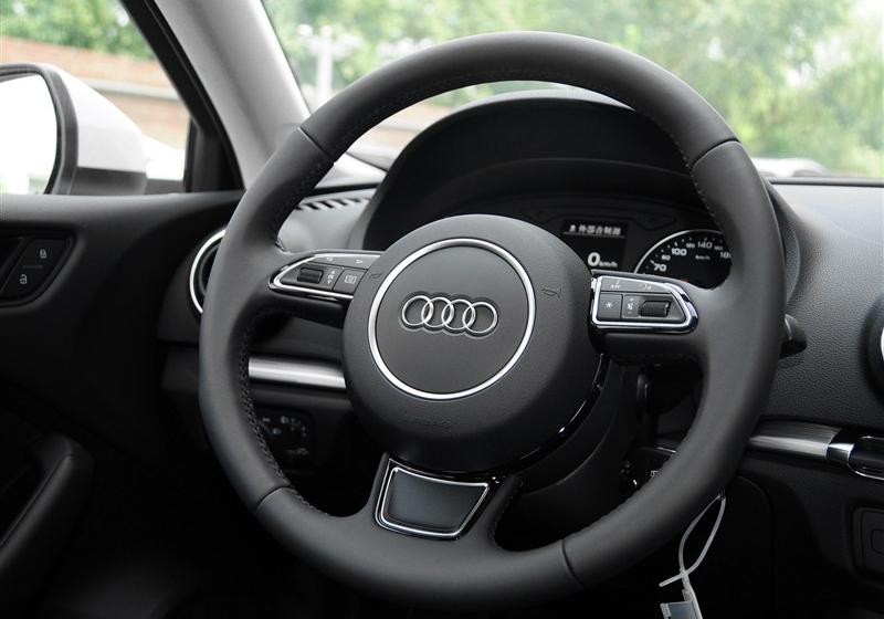 2014 Limousine 35 TFSI ʱ