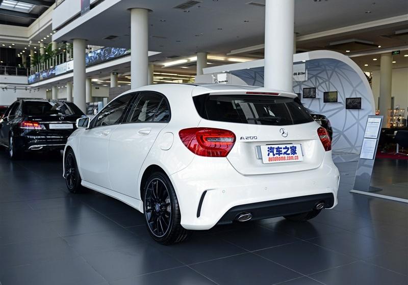 2015 A 200 ˶