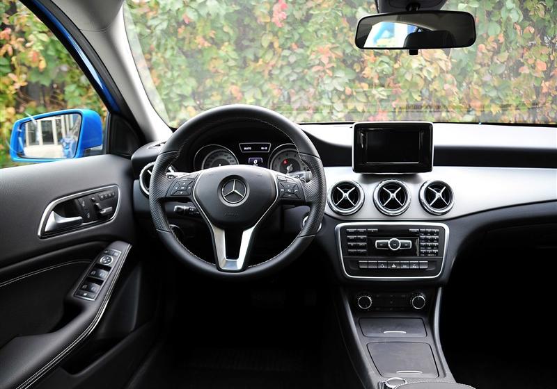 2015 GLA 200