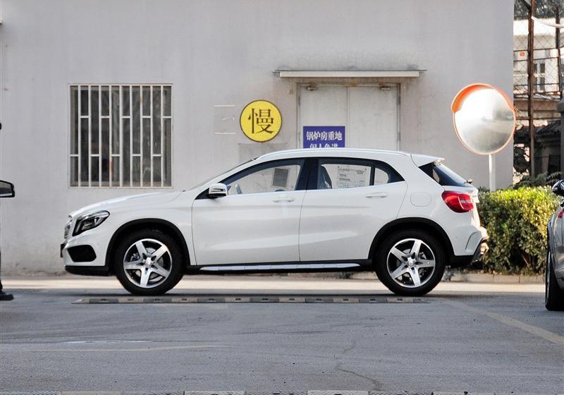 2015 GLA 260 4MATIC