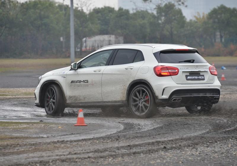 2015 GLA 45 AMG 4MATIC