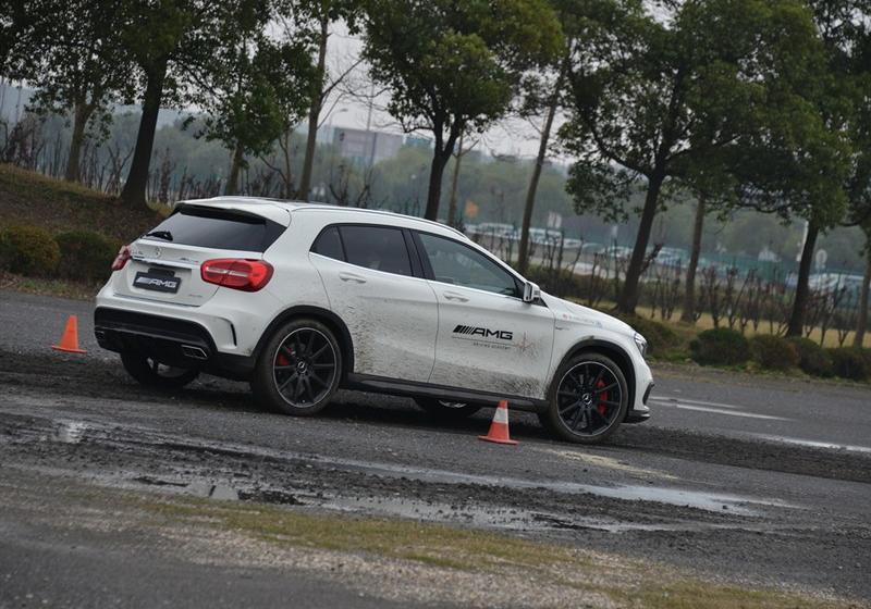 2015 GLA 45 AMG 4MATIC