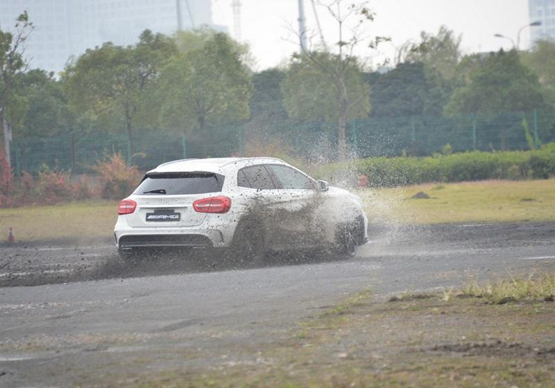 2015 GLA 45 AMG 4MATIC