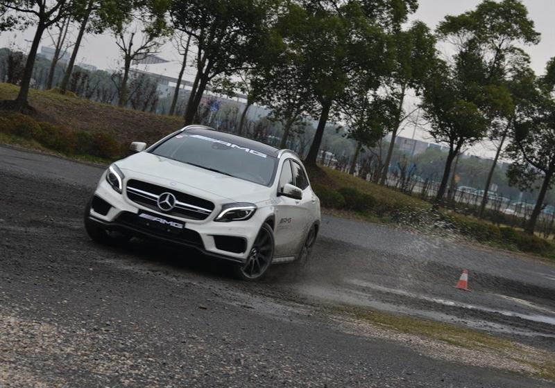 2015 GLA 45 AMG 4MATIC