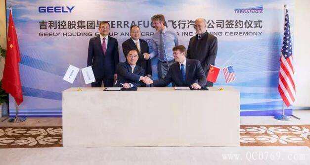 像在自主汽车发展过程中,就存在着吉利先要搞飞行汽车的做法;而也有北汽、长安要2025年禁售燃油车的高调声明,这些如果站在企业发展的理想层面,这都是非常值得鼓励与尊重的。但就是由于,这些带有太超前的想法一旦与企业的实际相结合起来,不仅会使自身发展与现行技术有很大的脱节;更容易形成难以想象的资金浪费。这是因为,要搞飞行汽车,如果自身就能够发明技术或有独创驾驭技术的能力,自然是得天独厚。但就是因为,这些现成的技术都要凭胆识去买来、并在与现实的道路接轨中,仍然要有进一步的投入与试验才成。这就使得国内的飞行汽车发展,存在着分摊国际实验技术成本之嫌。而更为重要的是,这些投入所获得的结果,是不是能够与现有的市场接轨、是否能够得到更多的利益,这些就不好说了!