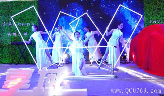 2310584870c35feabf0638.jpg 14.jpg