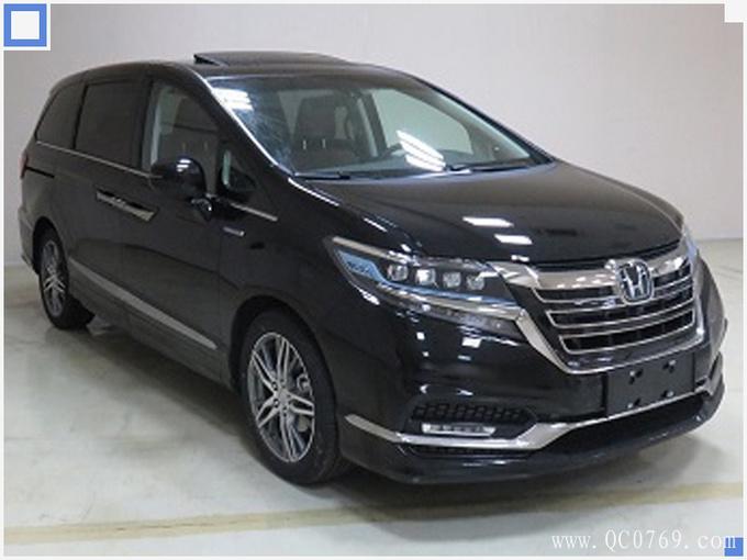 丰田埃尔法,高颜值MPV